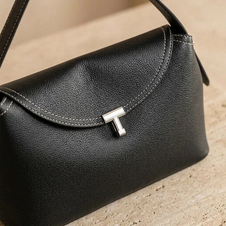 La Divine - T Handbag