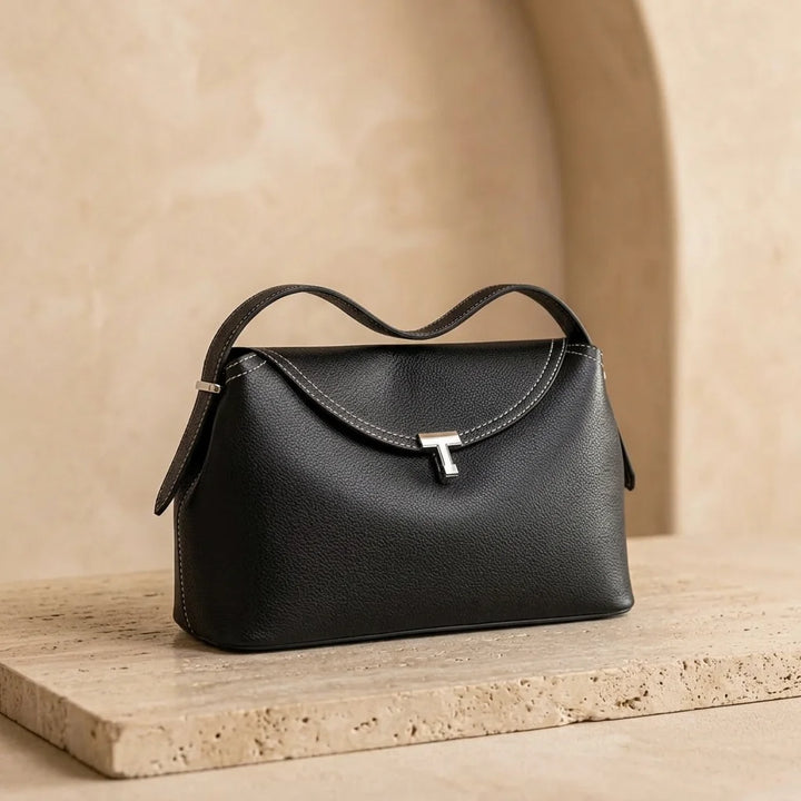 La Divine - T Handbag