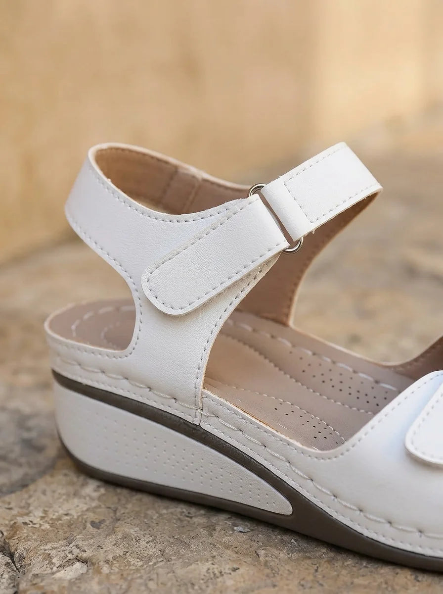 Romee - Stylish orthopaedic sandals