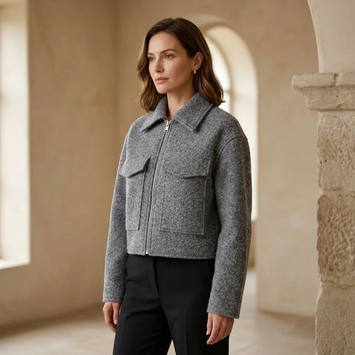 Cropped Wool-Blend Jacket – Chic Warmth for Versatile Winter Outfits